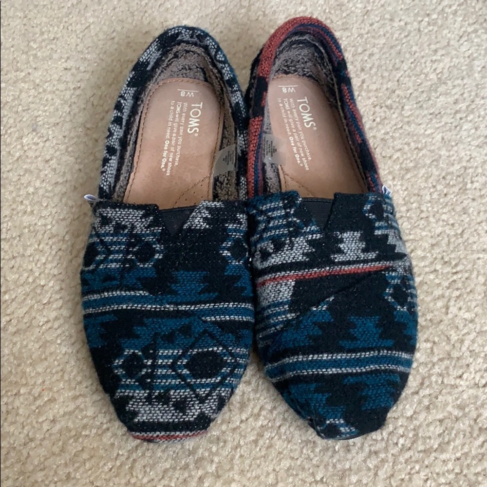 Toms